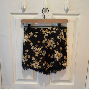 ASOS High Waist Floral Shorts + Lace Detail Sz 4